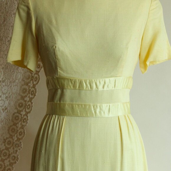 Vintage 1970's Dress, Yellow Full Length Maxidress, Empire Waist Regency Style - Picture 3 of 10